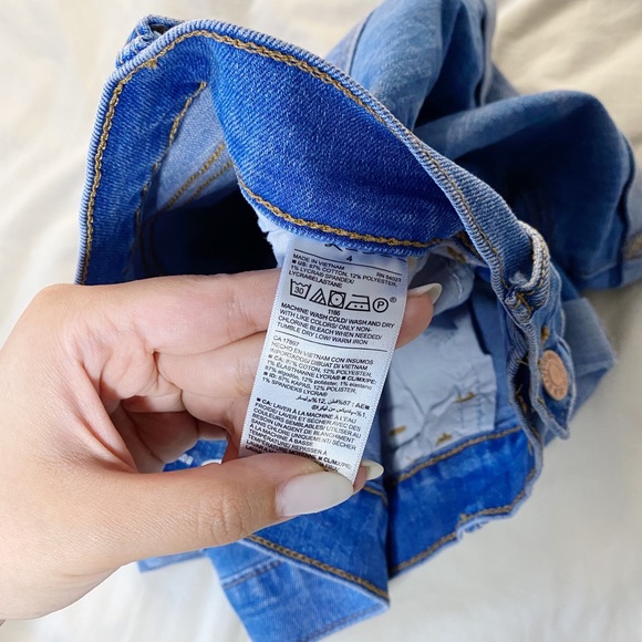 Old Navy Boyfriend Shorts - Picture 4 of 4